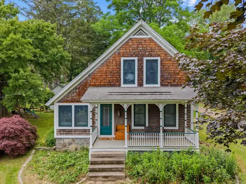 18 Cards Mill Rd, Columbia, CT 06237