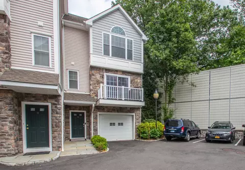 85 Camp Ave #7K, Stamford, CT 06907