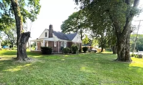 2 Old Salem Rd, Norwich, CT 06360