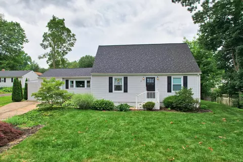 34 Forest St, Plainville, CT 06062