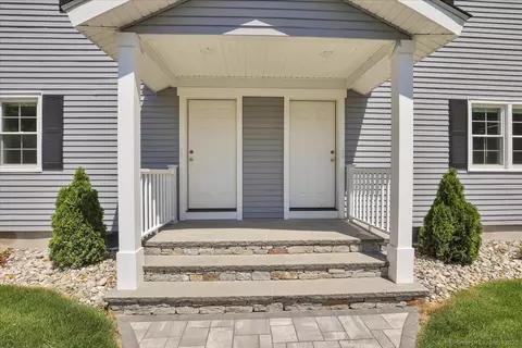 72 Tunxis St, Windsor, CT 06095