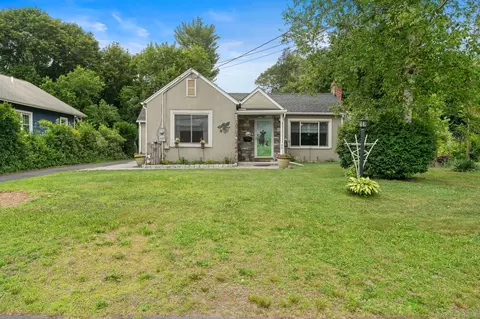 53 Columbus Ave, Bristol, CT 06010