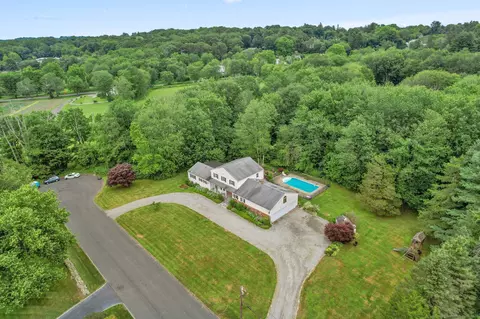 5 Laurel Dr, Easton, CT 06612