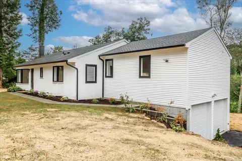 12 Deer Run Rd, Brookfield, CT 06804