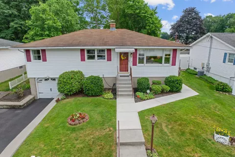 86 Bagley Ter, Waterbury, CT 06705