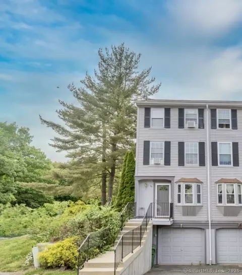 23 Rising Trail Dr #C, Middletown, CT 06457