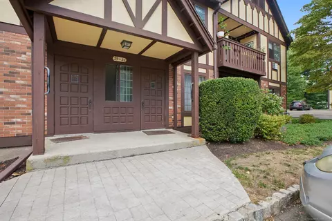 27 Teresa Pl #27, Bridgeport, CT 06606