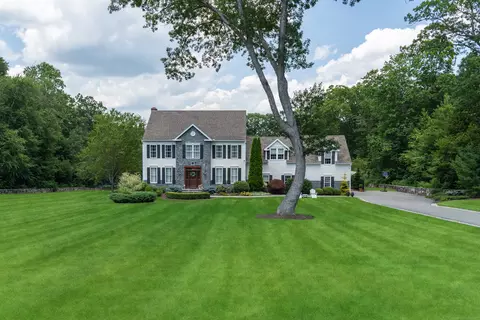 8 Jacob Ln, Killingworth, CT 06419