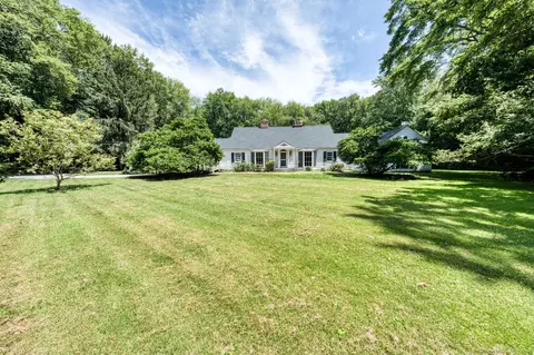 43 Buckfield Ln, Greenwich, CT 06831