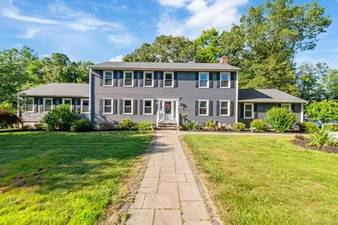 48 Greenwood Cir, Seymour, CT 06483