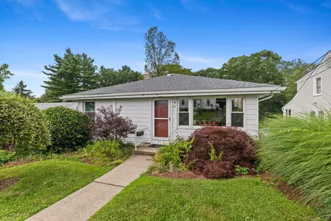 52 Hewey St, Waterbury, CT 06708