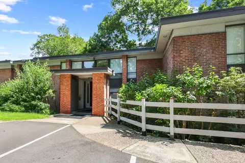160 Fairfield Woods Rd #43, Fairfield, CT 06825