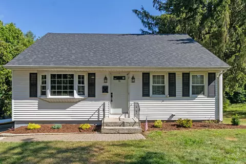 76 James St, Colchester, CT 06415