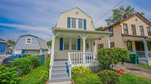 702 King St, Stratford, CT 06614