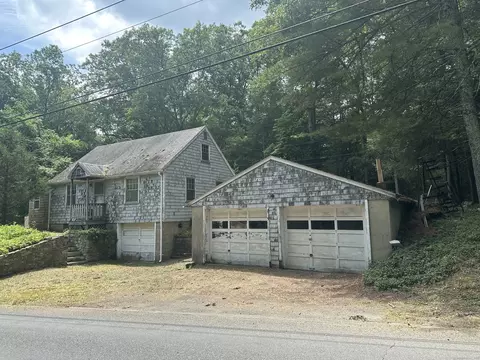 5 Obtuse Rocks Rd, Brookfield, CT 06804