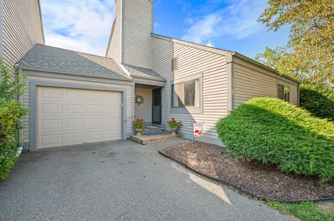 578 Pilgrim Hbr #578, Wallingford, CT 06492