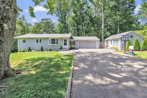 5 Treeland Rd, Shelton, CT 06484