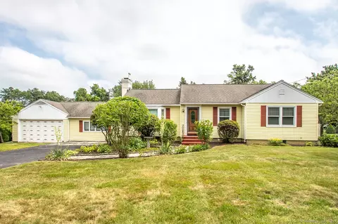 40 Old Orchard Rd, Easton, CT 06612
