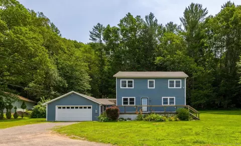 70 Laurel Hill Dr, Woodstock, CT 06282