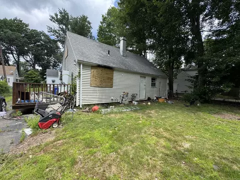 97 E Burnham St, Bloomfield, CT 06002 photo 5