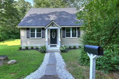 102 Hillside Rd, Southbury, CT 06488