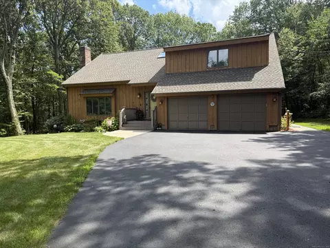 681 Willis St, Bristol, CT 06010