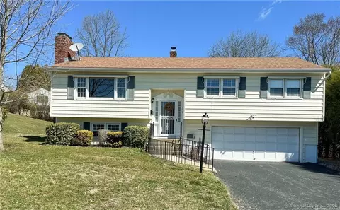 159 Radnor Ln, Watertown, CT 06779