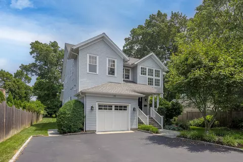 35 Millard St, Fairfield, CT 06824
