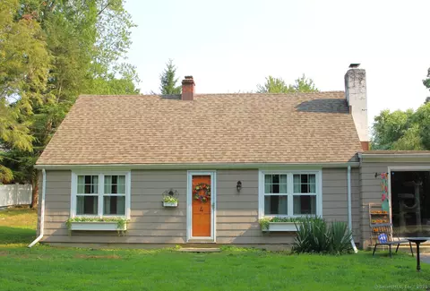 4 Heather Hl, Westport, CT 06880