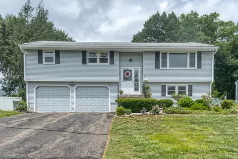 30 Jeffrey Ln, Newington, CT 06111