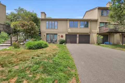 31 Pilgrim Hbr #C, Wallingford, CT 06492