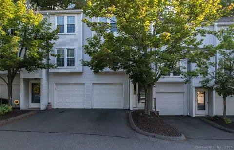 380 Hitchcock Rd #125, Waterbury, CT 06705