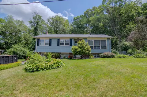 26 Hillside Vw, Killingly, CT 06239