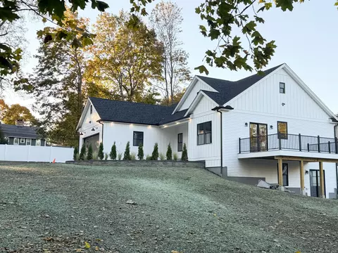 305 Lincoln St, Berlin, CT 06037