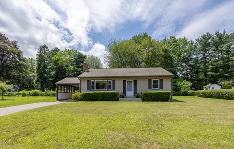 27 Lathrop Dr, Coventry, CT 06238