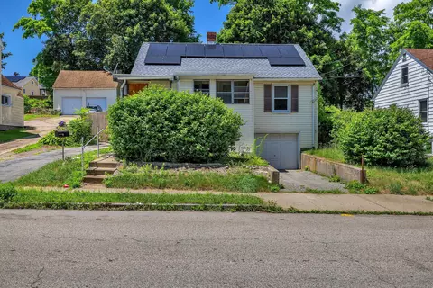 126 Ledyard St, New London, CT 06320