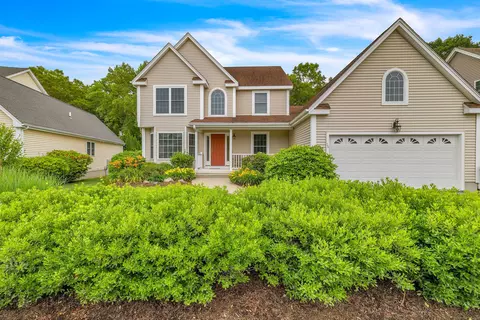 16 Spinnaker Dr #16, Niantic, CT 06357