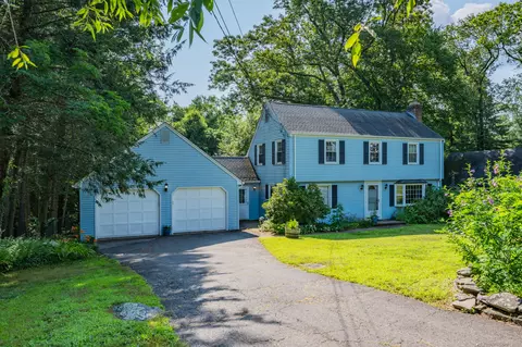 25 Trailsend Dr, Canton, CT 06019