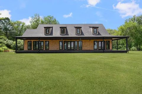 30 Tyrone Rd, Pomfret, CT 06259