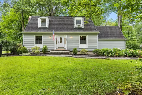 440 Candlewood Lake Rd N, New Milford, CT 06776