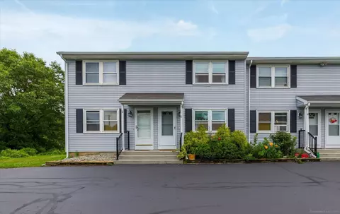 11 Fawn Rdg, Woodstock, CT 06281