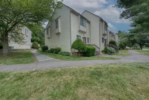 560 Yale Ave #209, Meriden, CT 06450