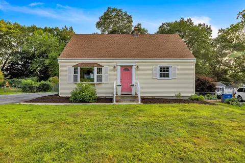 16 Laurel Dr, Oakdale, CT 06370