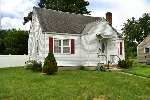30 Foxcroft Dr, Manchester, CT 06040