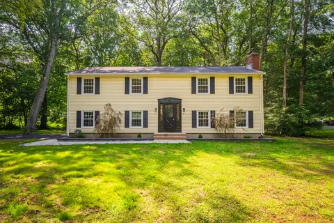 51 Brentley Dr, Shelton, CT 06484