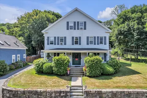 186 Beach St, North Kingstown, RI 02852