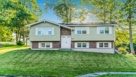 151 Stevenson Rd, Meriden, CT 06451