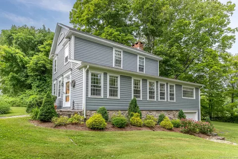 10 Dunbar Rd, Sharon, CT 06069