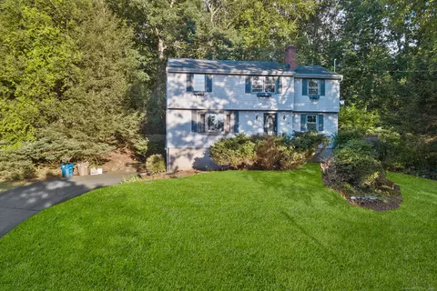 25 Knollwood Dr, Vernon, CT 06066