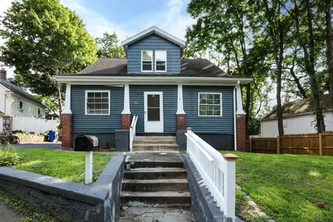 186 Hope St, Waterbury, CT 06704